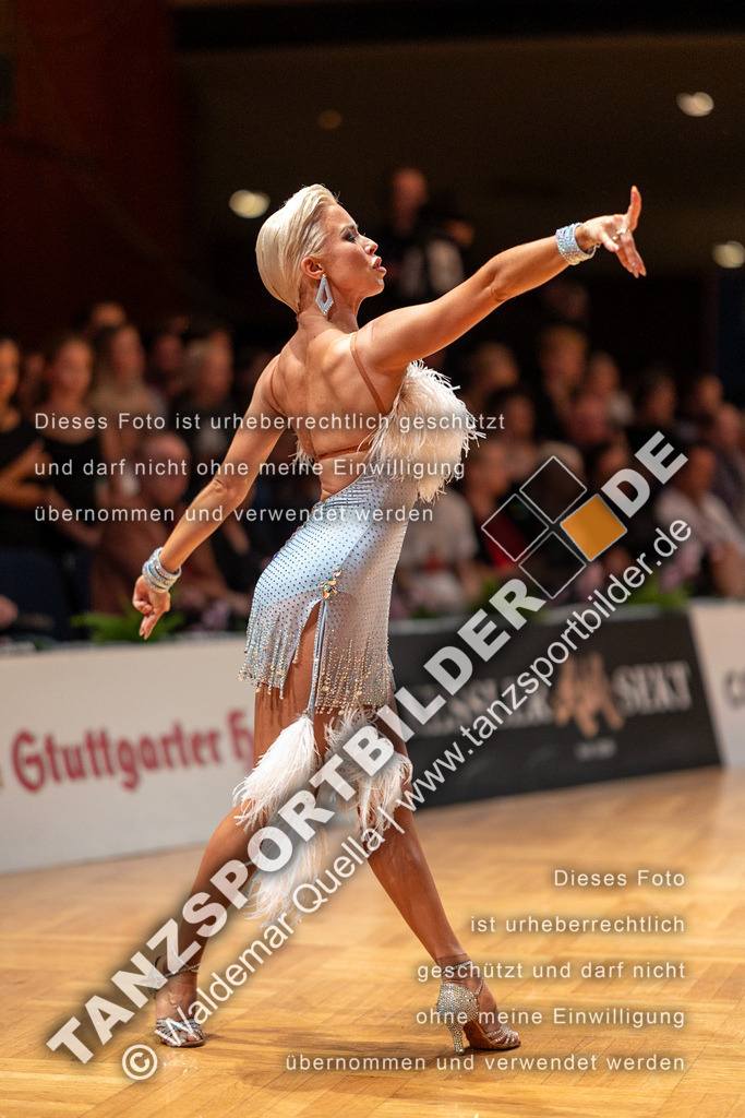 20230812-12798 | Hier finden Sie Tanz Bilder vom Latein und Standard Formationen tanzen. Sportbilder vom Tanzsport. Schöne Fotos und von Weltmeisterschaft, Europameisterschaft, Bundesliga, Regionalliga, Oberliga und Landesliga sowie von GOC Stuttgart, DanceComp, WM Bremen