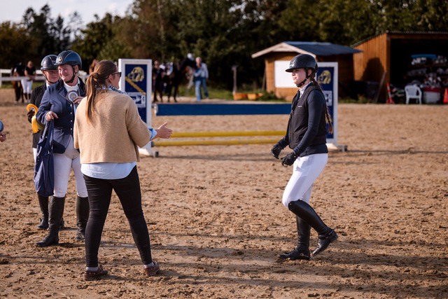 2026_10_03_Siefer-Hof_161754_Z81_93993465 | Professionelle Reitsport-, Turnier- und Eventfotografie von Robert Broda. Galerien mit ausgewählten und bearbeiteten Bildern direkt online ansehen und bestellen.