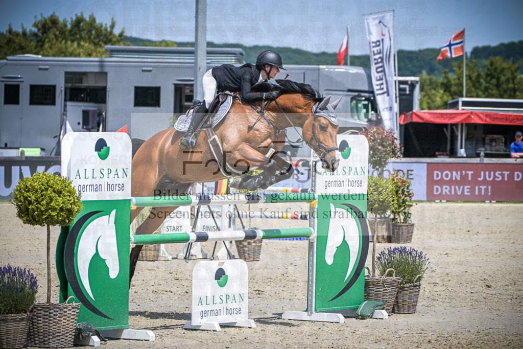 DOS_3168 | Entdecke hochwertige Reitturnierfotos von Foto Oger. Professionell, emotional und authentisch – jetzt Lieblingsmomente im Shop bestellen.Deutschlandweite Turnierfotografie. - Realisiert mit Pictrs.com