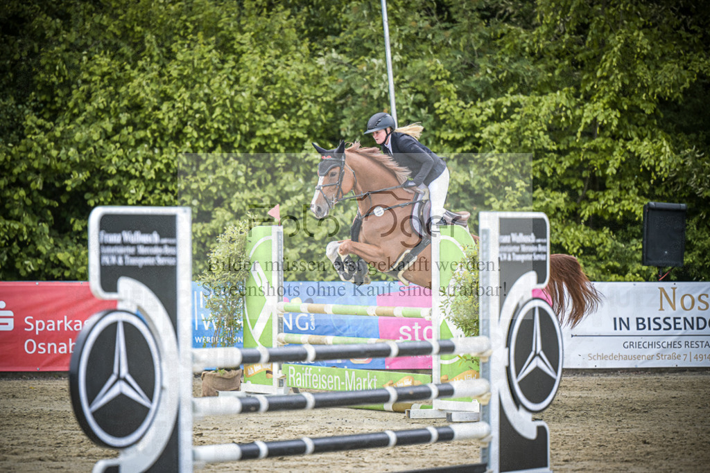 DOS_4996 | Entdecke hochwertige Reitturnierfotos von Foto Oger. Professionell, emotional und authentisch – jetzt Lieblingsmomente im Shop bestellen.Deutschlandweite Turnierfotografie. - Realisiert mit Pictrs.com