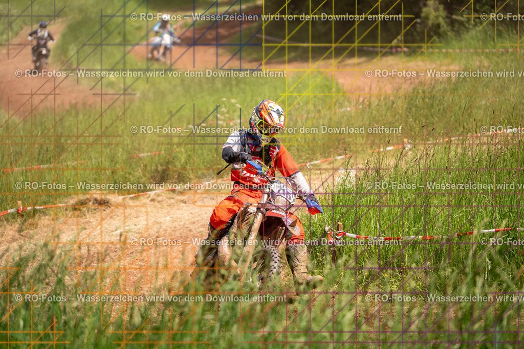 Wolfshausen 5 Lauf -471 | Sportfotografie von RO-Fotos: Motorsport, Motocross, Enduro, Laufveranstaltungen und Triathlon. Professionelle Fotos von Sportlern und Events. - Realisiert mit Pictrs.com