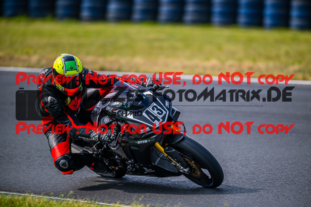 MaZZes_FotoMatrix_220520_1719 | Fotograf Mathias Schmid
Sportfotograf,
Eventfotograf,
Hochzeitsfotograf,
Portraitfotograf