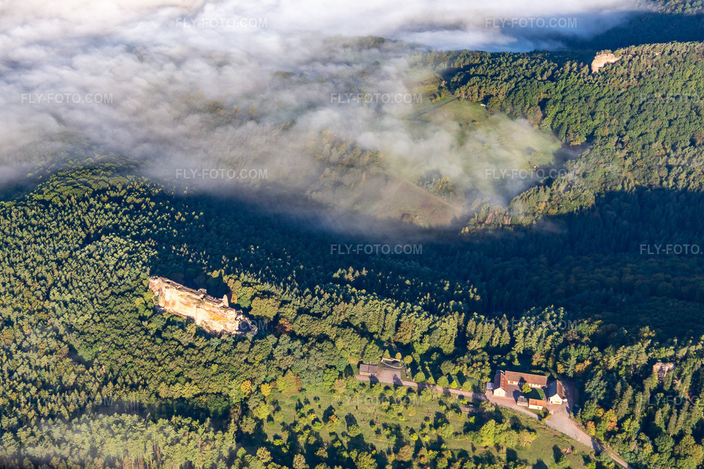 Aerial view: Château Fort de Fleckenstein in Lembach in the state Bas-Rhin, France.Photo: IMG_138923.jpg taken on 09/24/2023 by Werner Riehm/FLY-FOTO.comResolution of the original: 4718 x 3145 pxWWW.FLECKENSTEIN.FR