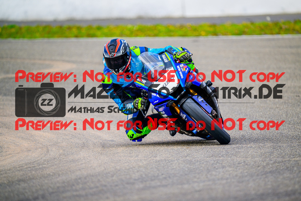 MaZZes_FotoMatrix_240910_6007705_3993 | WEISS