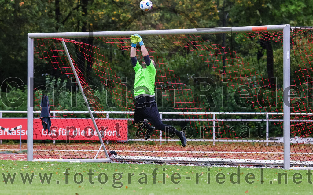 2023-08-27_050_TSV_Zorneding_II_gegen_TSV_Grafing_II | Zorneding, Deutschland, 27.08.2023:
Fußball, A-Klasse 2023 / 2024, 2. Spieltag, TSV Zorneding II gegen TSV Grafing II, Endergebnis: 5:1

Torwart Tobias Stocker (TSV Zorneding, #1)

Foto: Christian Riedel / fotografie-riedel.net