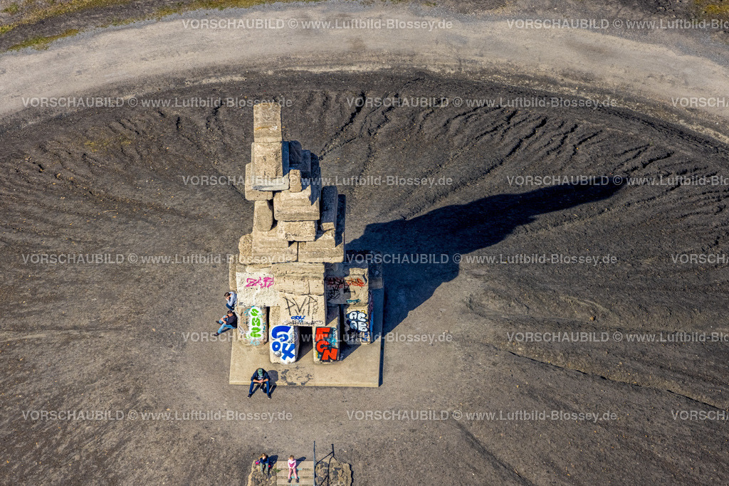 Gelsenkirchen220402656 | Luftbild, Halde Rheinelbe mit Himmelstreppe, Ückendorf, Gelsenkirchen, Ruhrgebiet, Nordrhein-Westfalen, Deutschland