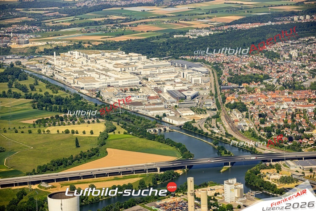 Das Luftbild zeigt  Neckarsulm - Die Luftaufnahme wurde 2023 vom UL-Flugzeug aus erstellt ( keine Drohne ) - Hochauflösende Luftaufnahme - Für grossformatige Ausdrucke geeignet. Die Geschenkidee !Mit Lizenz und Bildrechte bestellbar