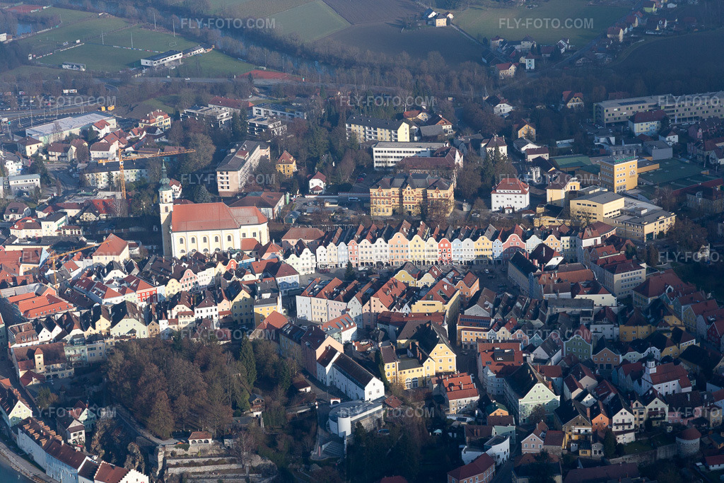 Aerial view: View of the town in Schärding in the state Upper Austria, Austria.Photo: IMG_096053.jpg taken on 12/29/2016 by Werner Riehm/FLY-FOTO.comResolution of the original: 5472 x 3648 px