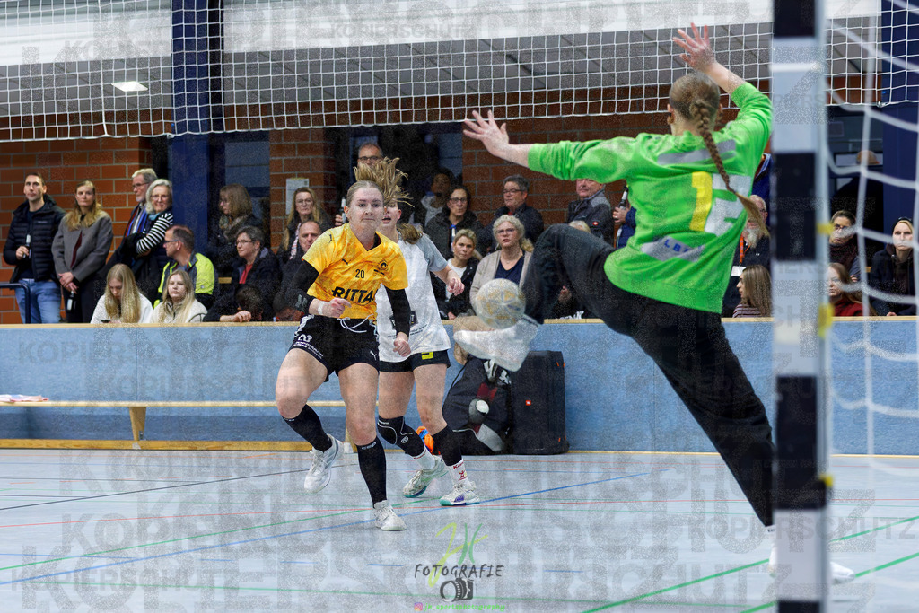 Frauen Oberliga Mitte (HHV); HSG Eibelshausen/Ewersbach - HSG Wettenberg II | Frauen Oberliga Mitte (HHV); HSG Eibelshausen/Ewersbach - HSG Wettenberg II am 13.12.2025 in Steinbrücken (Sporthalle am Hammerweiher)Photo © 2025 - Jörg Heinrich - Realisiert mit Pictrs.com