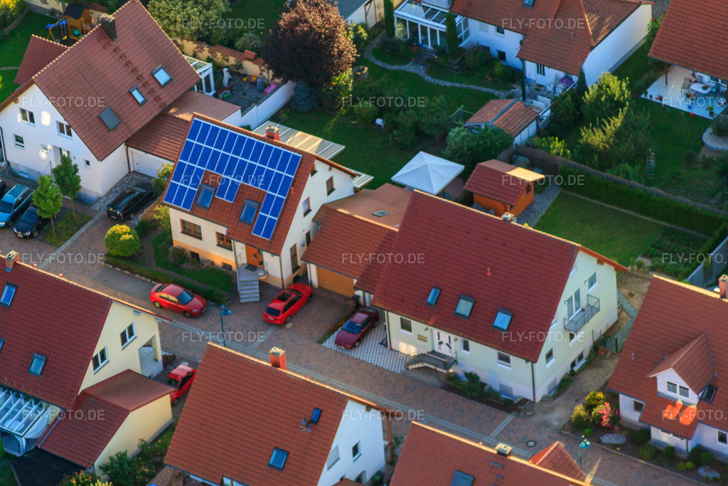 Luftbild: Im Storchennest in Erlenbach bei Kandel im Bundesland Rheinland-Pfalz in Deutschland. Foto: IMG_32683.jpg vom 01.09.2010 durch Werner Riehm/FLY-FOTO.de