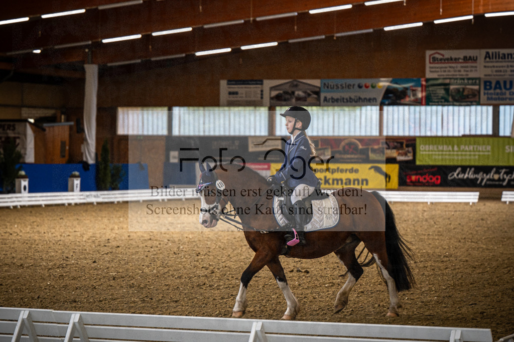 DOS_0445 | Entdecke hochwertige Reitturnierfotos von Foto Oger. Professionell, emotional und authentisch – jetzt Lieblingsmomente im Shop bestellen.Deutschlandweite Turnierfotografie. - Realisiert mit Pictrs.com