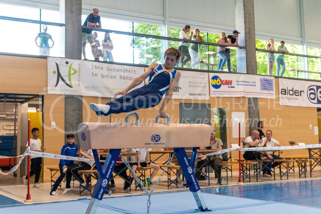 104. Zürcher Kunstturnertage Neftenbach - 14. May 2022 | 104. Zürcher Kunstturnertage Neftenbach
Turnhalle Ebni, Neftenbach
Programm 5 (P5)
Bild: Sportfotografie Markus Aeschimann | www.markus-aeschimann.ch - Realisiert mit Pictrs.com