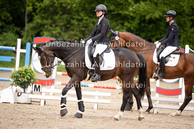 Bad_Meinberg_03428 | saradresslerfotografie - Realisiert mit Pictrs.com