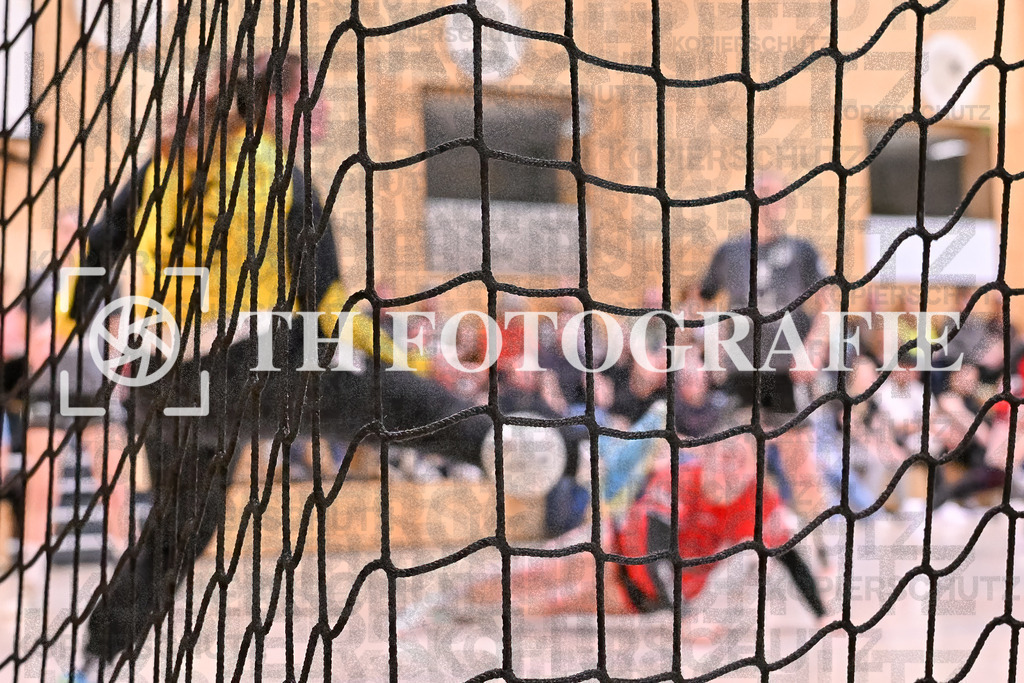 GER, SG Maulburg/Steinen - HB Kinzigtal, Handball, Suedbadenliga, 22. Spieltag, Saison 2023/2024, 27.04.2024 | Tornetz bei einer Spieszene, Stockphoto

GER, SG Maulburg/Steinen - HB Kinzigtal, Handball, Suedbadenliga, 22. Spieltag, Saison 2023/2024, 27.04.2024

Foto: TH Fotografie/Thomas Hess
