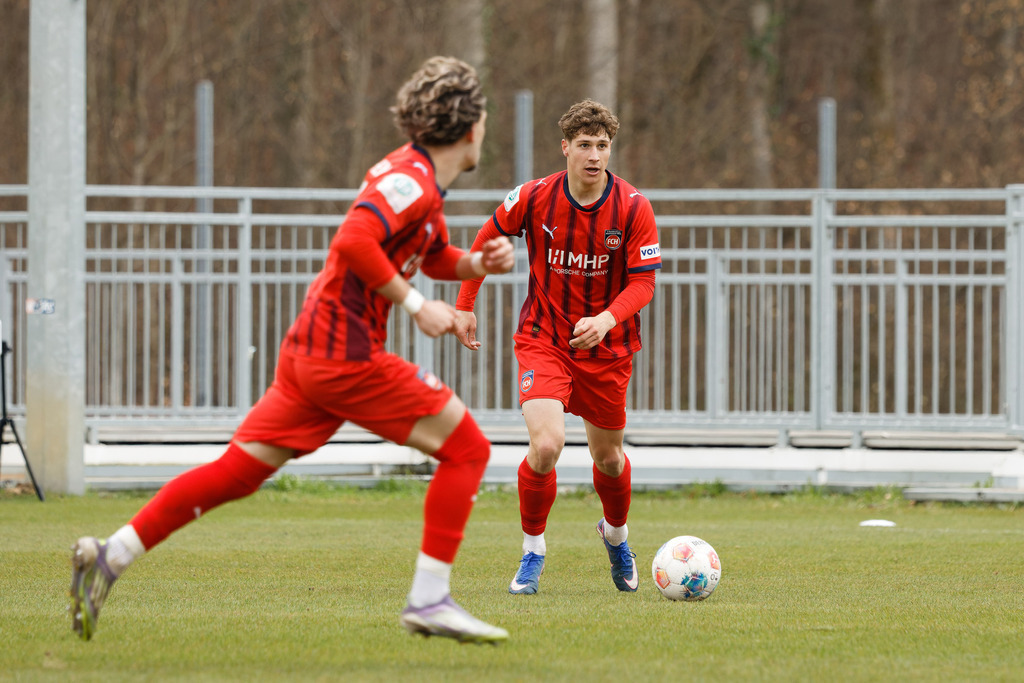 20260412-FCHS04_111 | 1.FC Heidenheim 1846 vs. FC Schalke 04, Fußball, U19, A-Junioren, NWL, U19-DFB-Nachwusliga, 2025/2026, 8. Spieltag, 12.04.2026 in Heidenheim, Walter-Birkhold-Jugendstadion (Foto: Michael Bulling) - Realisiert mit Pictrs.com