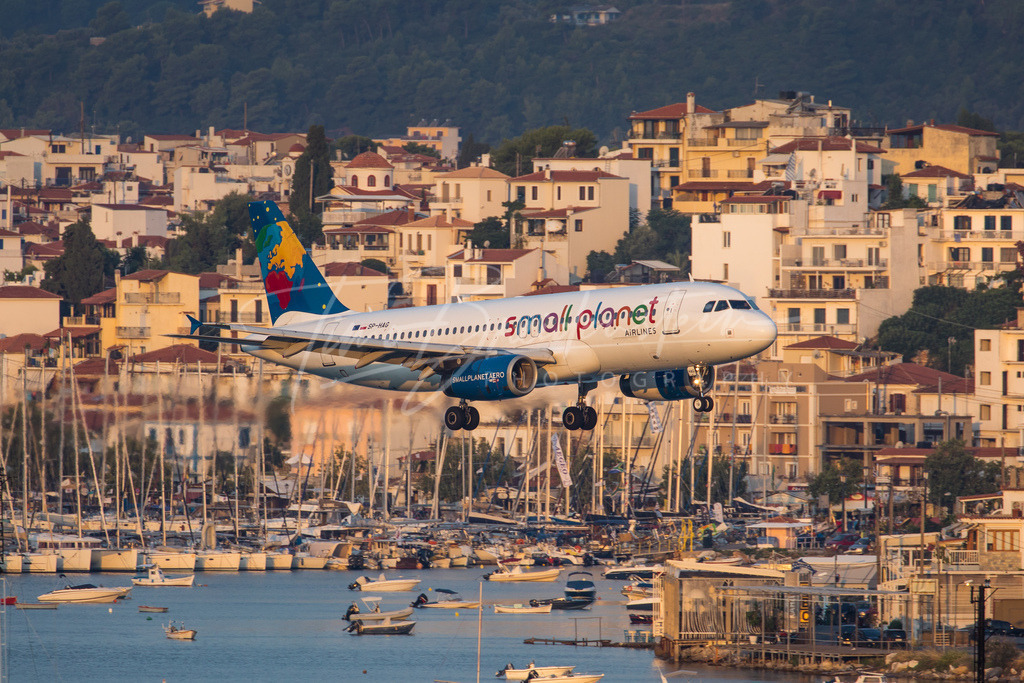 I11A9499 | Buy high-quality aviation and travel photography prints by professional photographer Timo Breidenstein. Authentic images, professionally printed, worldwide shipping. - Realisiert mit Pictrs.com