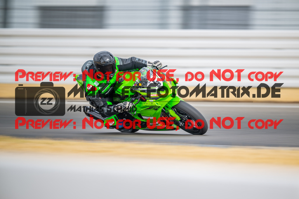 MaZZes-Fotomatrix-20260809-584870 | R1