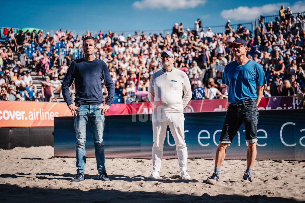 Beachvolleyball | Männer und Frauen | Deutsche Meisterschaften 2025 Timmendorfer Strand | 07.09.2025 | v.l. Markus Dieckmann (Präsident Deutscher Volleyball-Verband), Sven Partheil-Böhnke (Bürgermeister Timmendorfer Strand), Joachim Nitz (Tourismusdirektor Timmendorfer Strand)