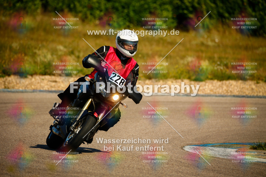 _MOT8901 | Hier findet Ihr Bilder von Touristenfahrten auf der Nürburgring Nordschleife oder von anderen Veranstaltungen die ich besucht habe. Viel Spass beim Durch Schauen 