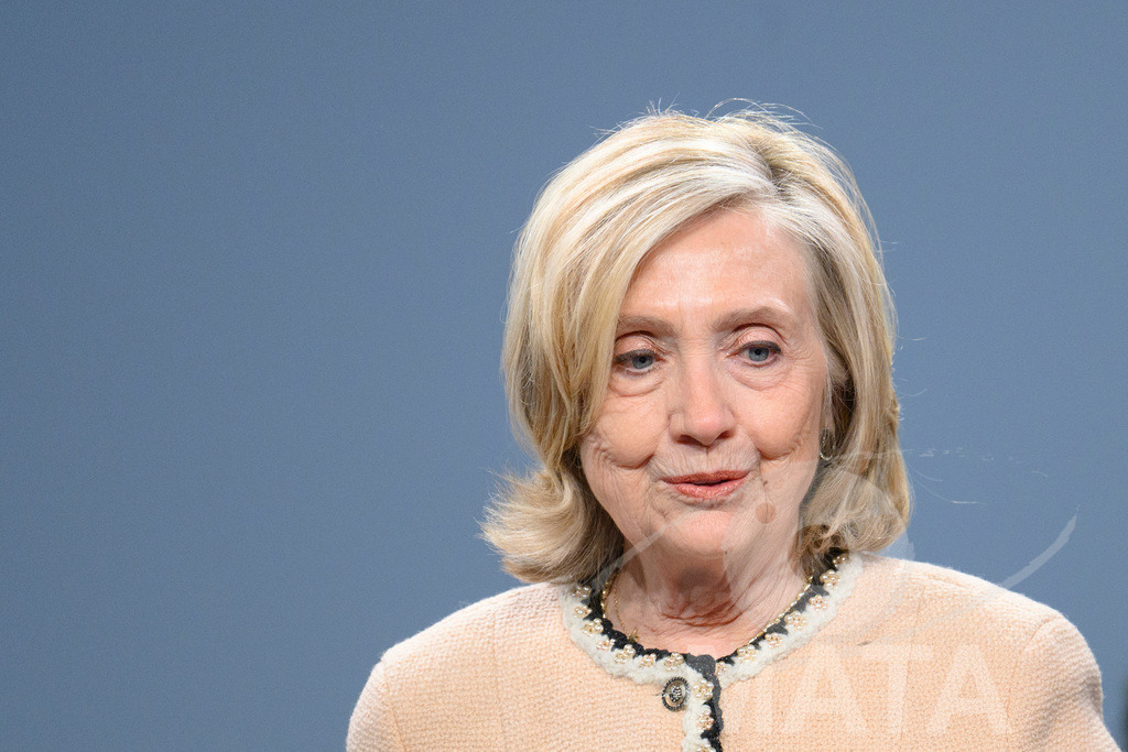 _DWA0160 | Die US-Politikerin Hillary Clinton auf der Veranstaltung Girls Just Want to Have Fundamental Rights: Fighting the Global Pushback im Rahmen der Münchner Sicherheitskonferenz 2026. München, 14.02.2026 Bayern Deutschland - Realisiert mit Pictrs.com