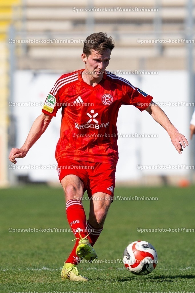 xydr29032501009 | 29.03.2025, xydrx, Fußball, Fortuna Düsseldorf II (U23) - SC Rot-Weiss Oberhausen, Regionalliga West, Paul-Janes-Stadion: Lennart Garlipp (Düsseldorf II #11)