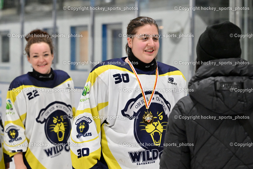 WILDCATS PATERNION & Lady Hawks Siegerehrung-Meisterfeier | #30 Sauerbier Dana Kiara WILDCATS PATERNION, Medailienübergabe, WILDCATS PATERNION &amp; Lady Hawks Siegerehrung-Meisterfeier, WILDCATS PATERNION &amp; Lady Hawks Siegerehrung-Meisterfeier am 12.03.2025 in Steindorf (Ossiachersee Halle), Austria, (Photo by Bernd Stefan)
