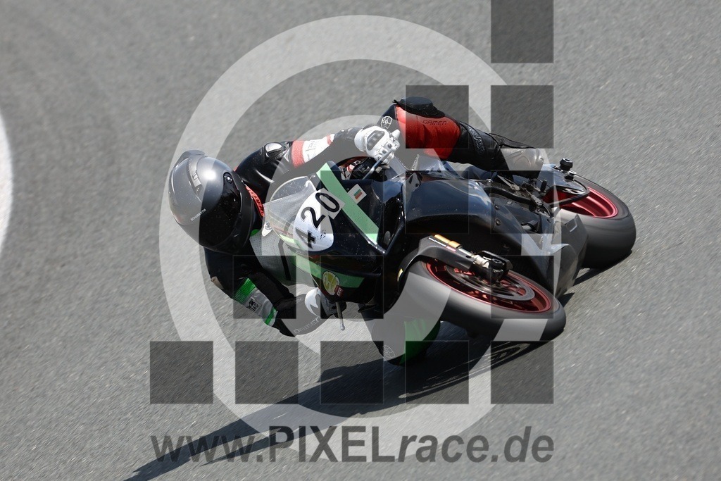 0420-20240618_04515 | Schöne Erinnerungen an spannende Momente - das festzuhalten ist unser Job. PIXELrace.de ist seit 2003 auf den Rennstrecken Europas unterwegs um die Action draußen beim Fahren und die wunderbare Stimmung imm Fahrerlager für euch einzufangen.