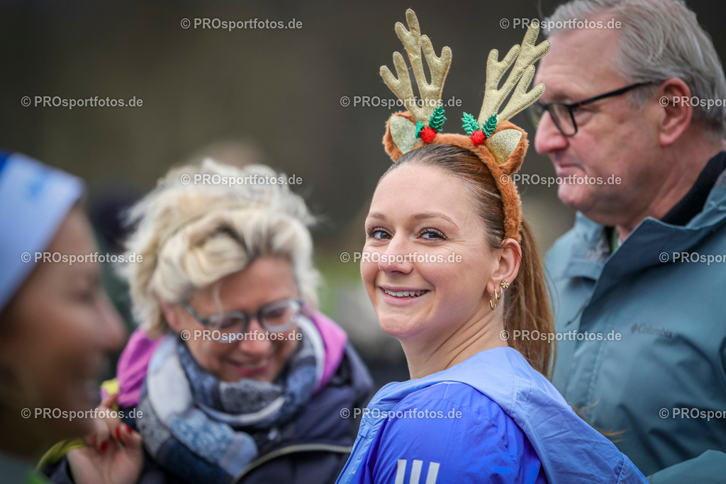6. Bonner Nikolauslauf; Bonn, 14.12.2025 | Impressionen vom 6. Bonner Nikolauslauf am 14.12.2025 in Bonn (Nordrhein-Westfalen). 
