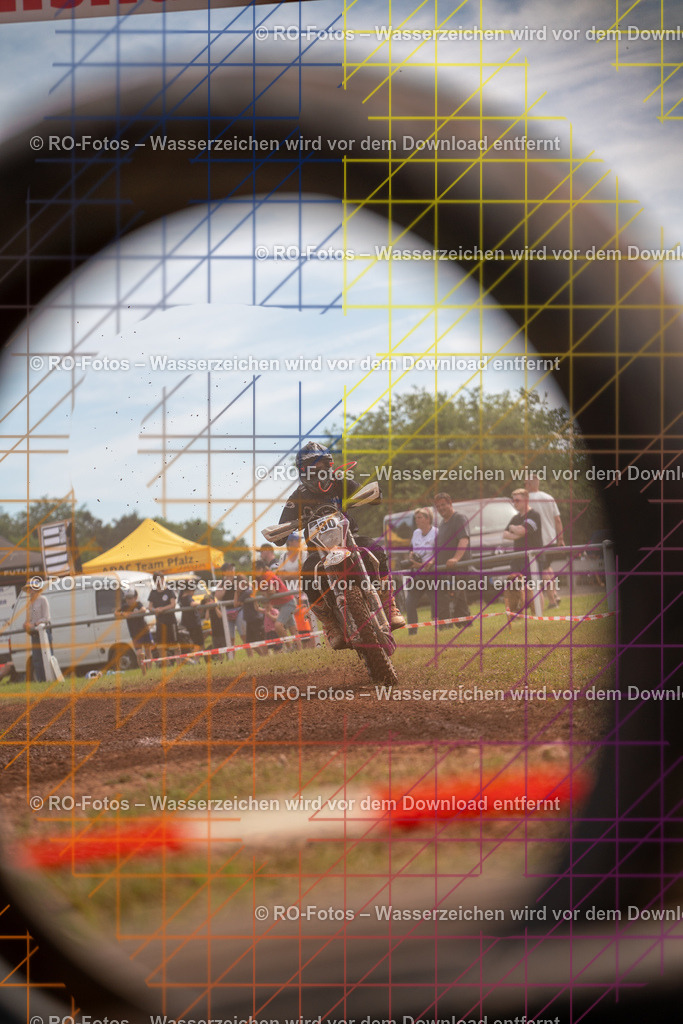 Wolfshausen 3 Lauf -126 | Sportfotografie von RO-Fotos: Motorsport, Motocross, Enduro, Laufveranstaltungen und Triathlon. Professionelle Fotos von Sportlern und Events. - Realisiert mit Pictrs.com