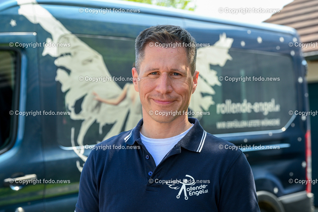 Rollende Engel_ Vespa_ 07.05.2023-23 | 07.05.2023, Neuhofen, Kremsmuenster, AUT, Rollende Engel Vespatreffen, im Bild Florian Aichhorn (Rollende Engel)
