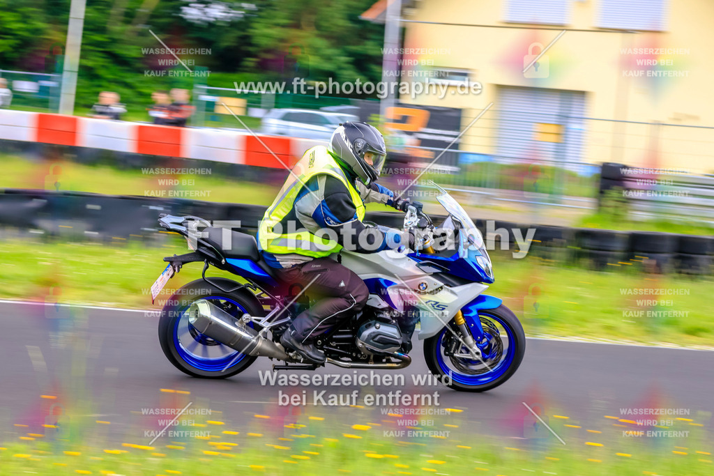 VBK-7650 | Hier findet Ihr Bilder von Touristenfahrten auf der Nürburgring Nordschleife oder von anderen Veranstaltungen die ich besucht habe. Viel Spass beim Durch Schauen 