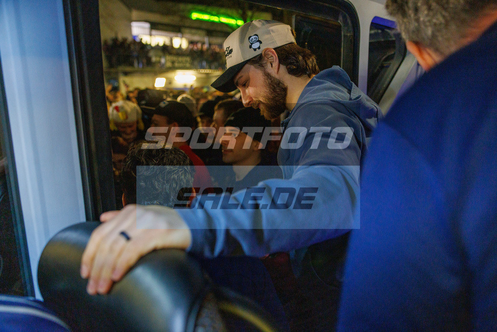 240303_JB_02685 | Fotodatenbank für Print- und Onlinemedien mit den Schwerpunkten Fußball, Eishockey, Basketball, Handball, Wintersport und Leichtathletik - Realisiert mit Pictrs.com