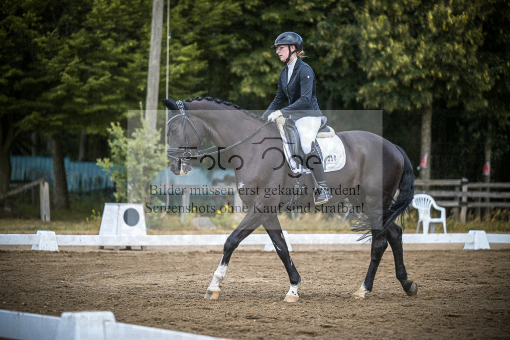DOS_4932 | Entdecke hochwertige Reitturnierfotos von Foto Oger. Professionell, emotional und authentisch – jetzt Lieblingsmomente im Shop bestellen.Deutschlandweite Turnierfotografie. - Realisiert mit Pictrs.com