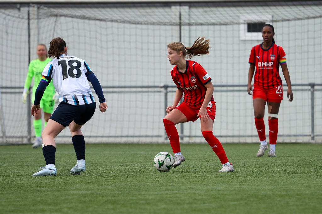 20260329-FCH-WaldebeneStuttgart_051 | 1.FC Heidenheim 1846 vs. FSV Waldebene Stuttgart, Fußball, Frauen, Oberliga, 2025/2026, 15. Spieltag, 29.03.2026 in Heidenheim, Kunstrasen b. Voith-Arena West(Foto: Michael Bulling) - Realisiert mit Pictrs.com