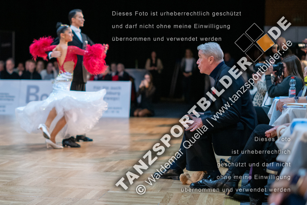 20250118-10743 | Hier finden Sie Tanz Bilder vom Latein und Standard Formationen tanzen. Sportbilder vom Tanzsport. Schöne Fotos und von Weltmeisterschaft, Europameisterschaft, Bundesliga, Regionalliga, Oberliga und Landesliga sowie von GOC Stuttgart, DanceComp, WM Bremen