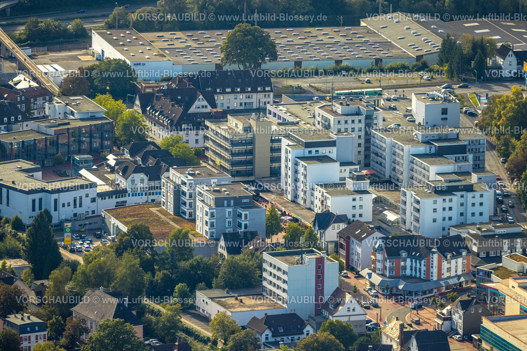 Kreuztal230911617 | Luftbild, Wohnhäuser und Einkaufszentrum Marburger Straße Einkaufsstraße und Fußgängerzone mit Marktplatz, Kreuztal, Siegerland, Nordrhein-Westfalen, Deutschland