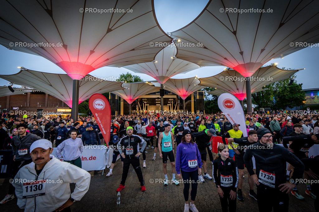 23. ASV Nachtlauf; Koeln, 13.05.26 | Impressionen vom 23. ASV Nachtlauf am 13.05.26 am Tanzbrunnen in Koeln. Foto: BEAUTIFUL SPORTS/Axel Kohring
