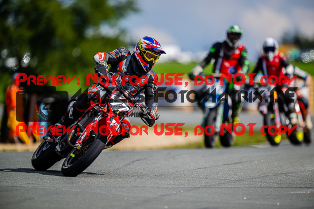 MaZZes_FotoMatrix_220904_9657 | UE40