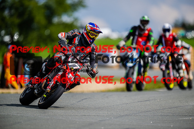 MaZZes_FotoMatrix_220904_9657 | UE40