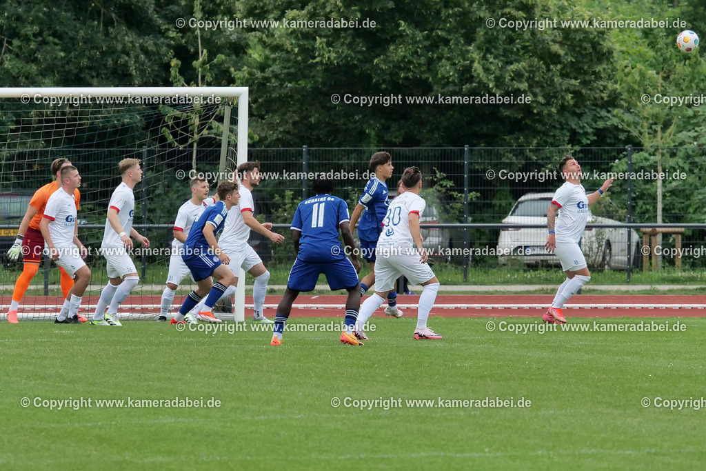 Fußball : Testspiel : SuS 09 Dinslaken - Schalke 04 U 19 am 25.07.2024 | Foto : Jochen Emde / www.kameradabei.de - Realisiert mit Pictrs.com