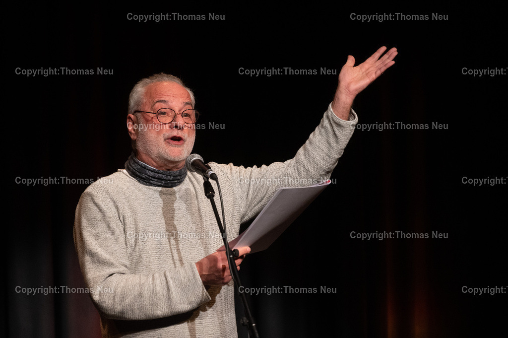 DSC_9635 | ble, Lorsch, Theater Sapperlot, 100.Kultursalon, Laudatio auf Daniel Helfrich vom Blassen Betram alias Roland Junghans,  , ,, Bild: Thomas Neu