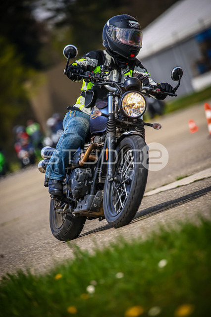 0011-260419_NOE-034_11 | Deine Full-Service-Agentur für ✔️Videoproduktionen und ✔️Motorsportfotografie Jetzt Angebot anfragen!