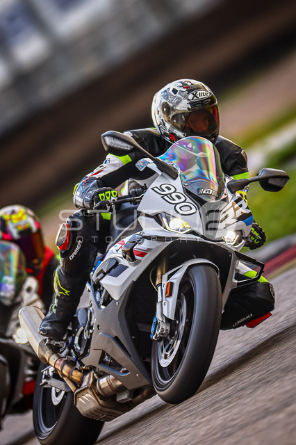 0990-240808_SR-007_990 | Deine Full-Service-Agentur für ✔️Videoproduktionen und ✔️Motorsportfotografie Jetzt Angebot anfragen!