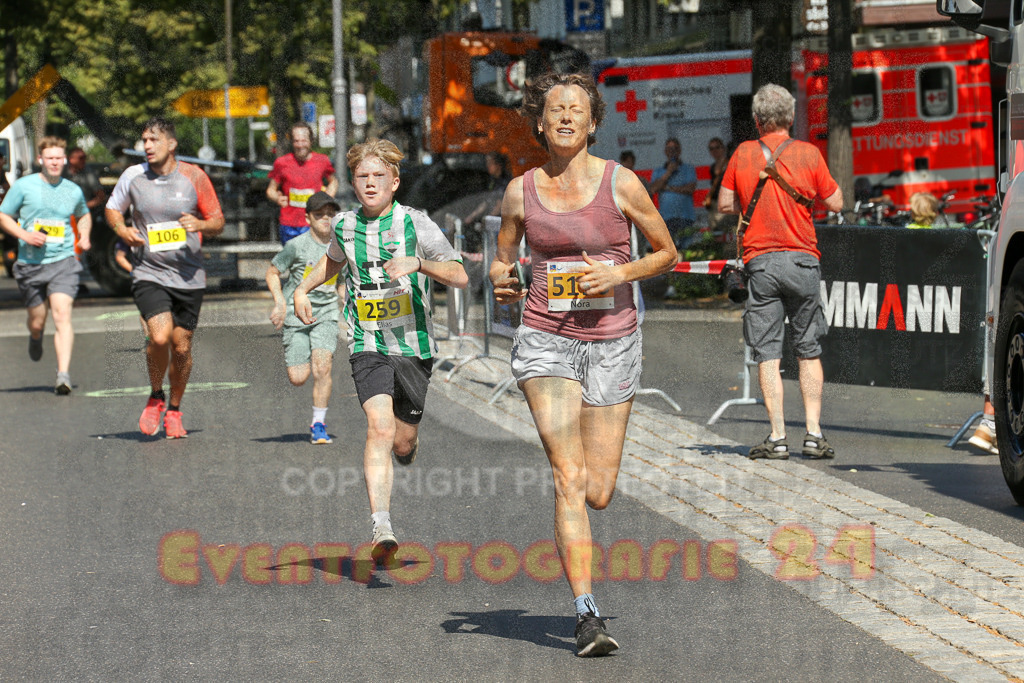 250621_1042_EX1_2182 | Sportfotografie im Rhein-Sieg Kreis, Köln, Bonn, NRW, Rheinland Pfalz, Hessen, etc. Unser Tätigkeitsfeld umfasst den Laufsport vom Volkslauf über den Marathon, Duathlon, Triathon bis zum Ultralauf wie Kölnpfad Ultra oder Schindertrail.
