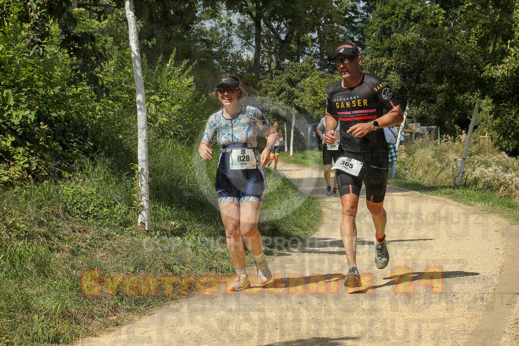 250824_1332_EX1_2730 | Sportfotografie im Rhein-Sieg Kreis, Köln, Bonn, NRW, Rheinland Pfalz, Hessen, etc. Unser Tätigkeitsfeld umfasst den Laufsport vom Volkslauf über den Marathon, Duathlon, Triathon bis zum Ultralauf wie Kölnpfad Ultra oder Schindertrail.