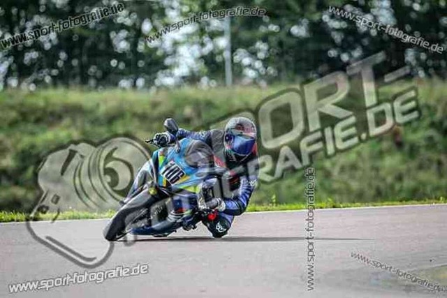 pubi7937 | Professionelle Fotos von Sportveranstaltungen, aber auch Hochzeiten und anderen Events. - Realisiert mit Pictrs.com