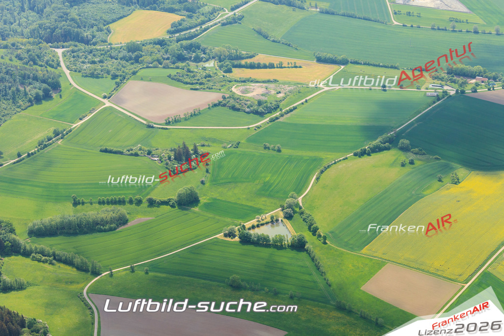 Luftbild von Oberoestheim Diebach - Luftaufnahme wurde 2015 von https://frankenair.de mittels Flugzeug (keine Drohne) erstellt - die Geschenkidee