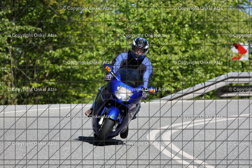 IMG_0059 | Fotograf am Kyffhäuser. Onkel Atze. Kyffhäuser Rennstrecke. Café36. Motorsportfotografie. - Realisiert mit Pictrs.com