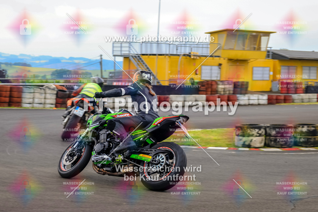 OBK-5706 | Hier findet Ihr Bilder von Touristenfahrten auf der Nürburgring Nordschleife oder von anderen Veranstaltungen die ich besucht habe. Viel Spass beim Durch Schauen 