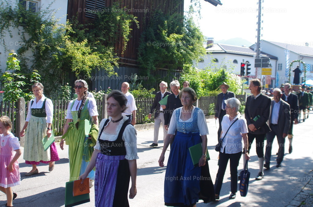 IMGP4072 | fotografiert von Axel PollmannLeonhardi Wallfahrt Benediktbeuern und Murnau, Fronleichnam, Fasching, Landschaft im Loisachtal und Benediktbeuern  - Realisiert mit Pictrs.com